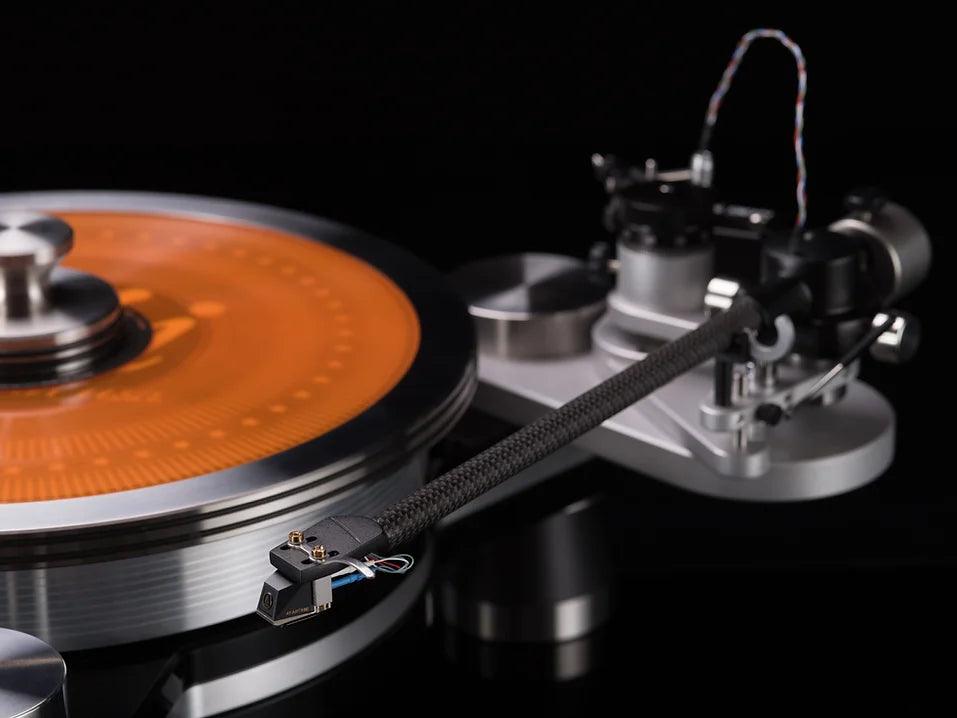 VPI Avenger Turntable
