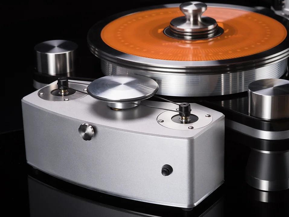 VPI Avenger Plus Turntable