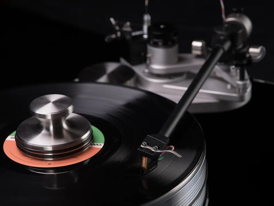 VPI Avenger Turntable
