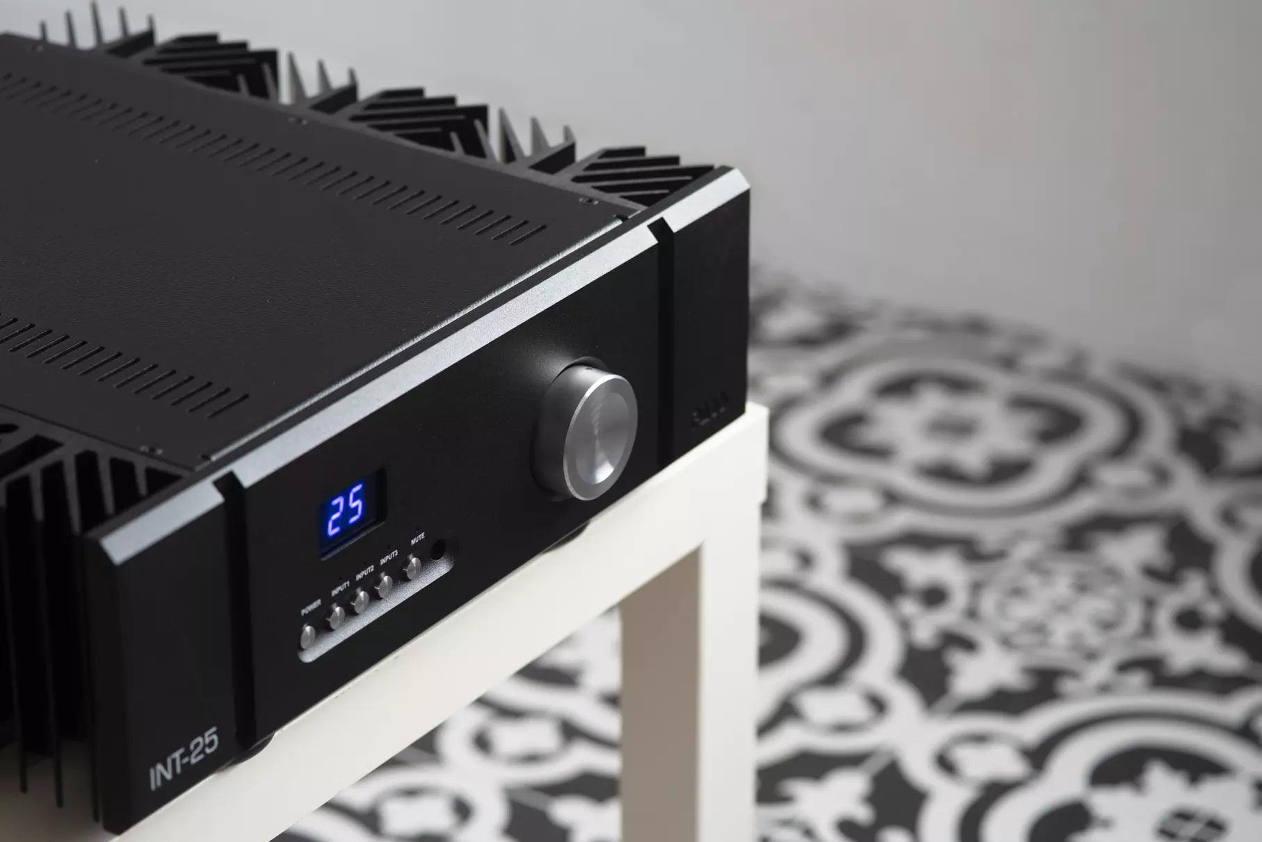 PASS Labs INT-25 Integrated Amplifier