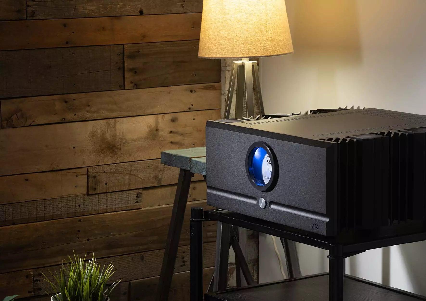 Pre-loved PASS LABS X-250.8